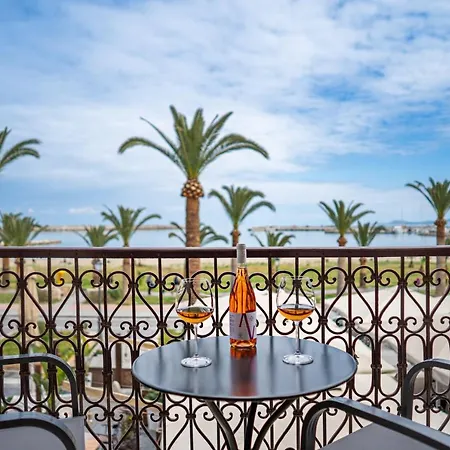 Mitos-suites Hotel *