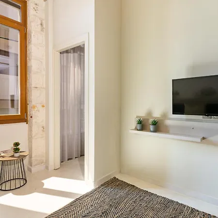Mitos-suites فندق *
