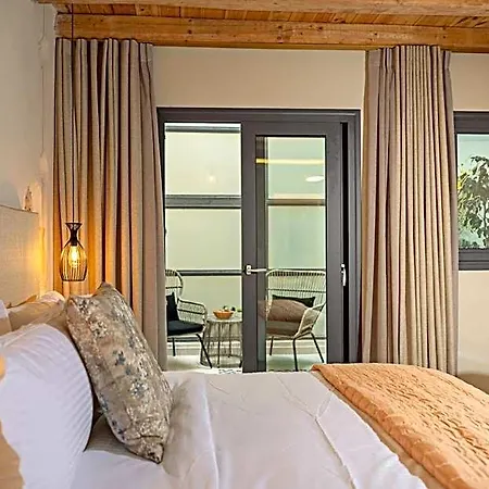 Mitos-suites Hotel *
