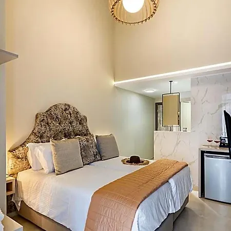 Hotel Mitos-suites *