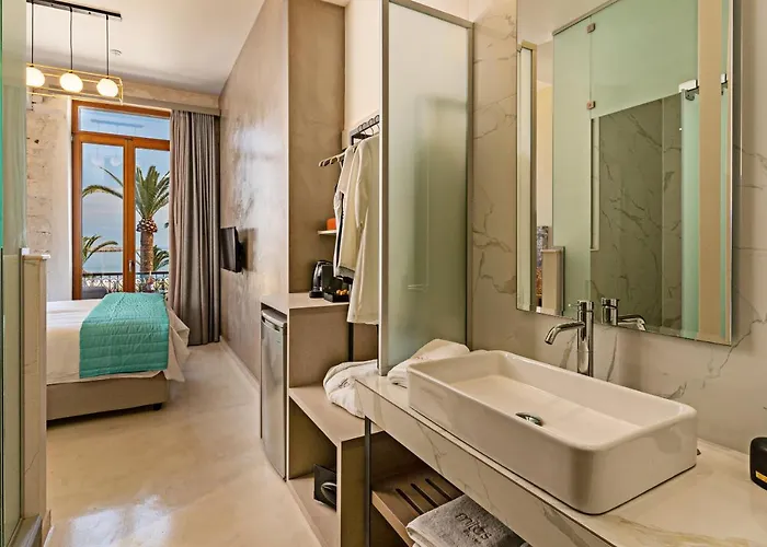 Mitos-suites Hotel *